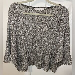 Women’s Black and White Knit Quarter Sleeve Sweater